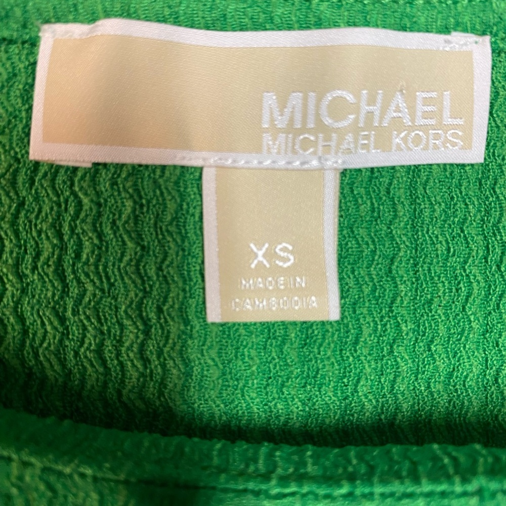 Michael Kors Vibrant Green with Gold Metal Logo Top Sz XS - Picture 7 of 7
